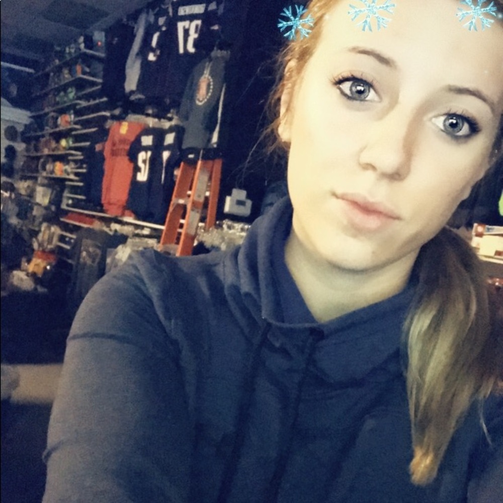 Meet your Posher, Ashley